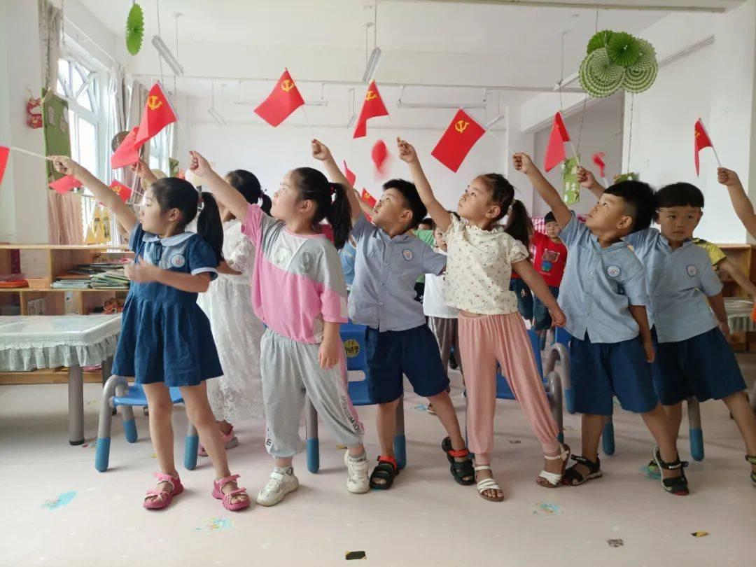 闽南千年渔村蟳埔：簪花成海引客来
